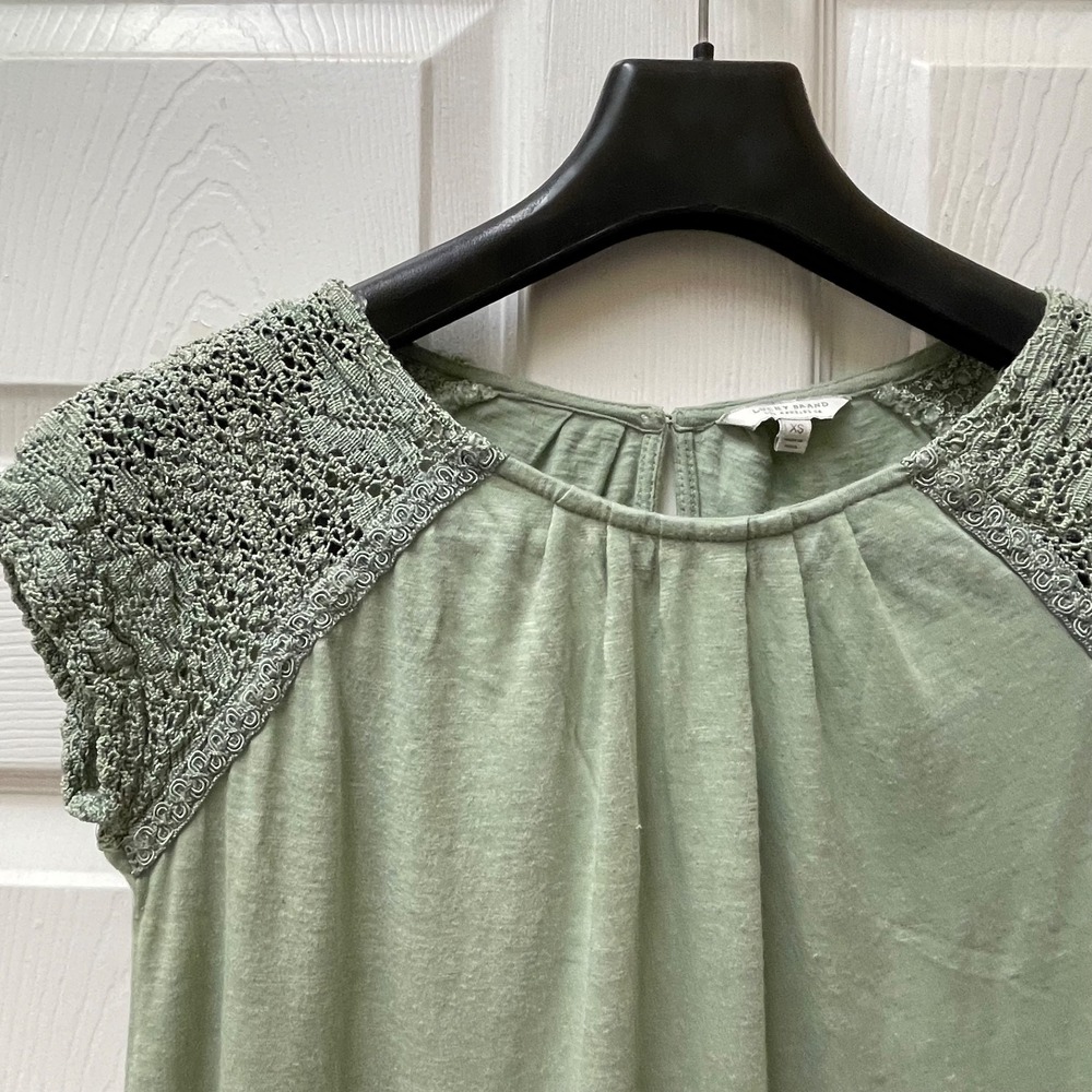 Lucky Brand Women's‎ XS Boho Olive Crocheted Shoulder Keyhole A-Line Swing Tee